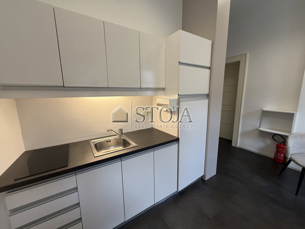 Lokacija: Ljubljana mesto, Center, Center