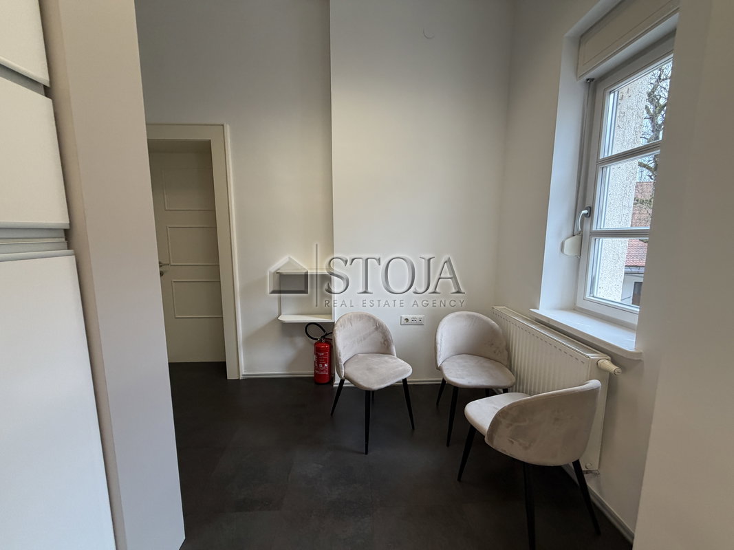 Lokacija: Ljubljana mesto, Center, Center