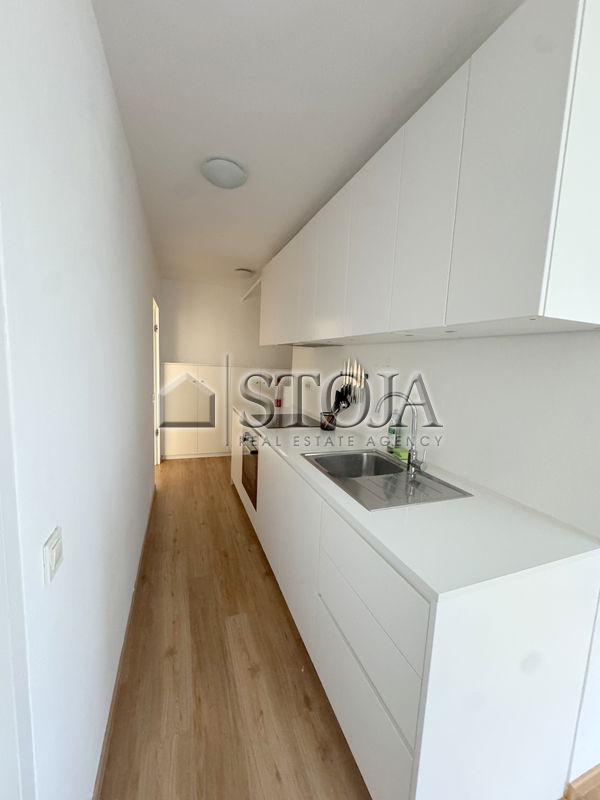 Lokacija: Ljubljana mesto, Bežigrad, Zupančičeva jama