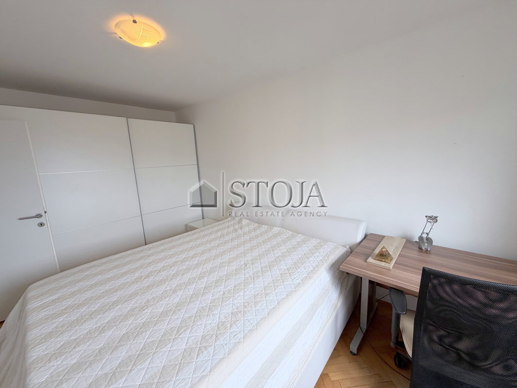 Location: Ljubljana mesto, Center, Center