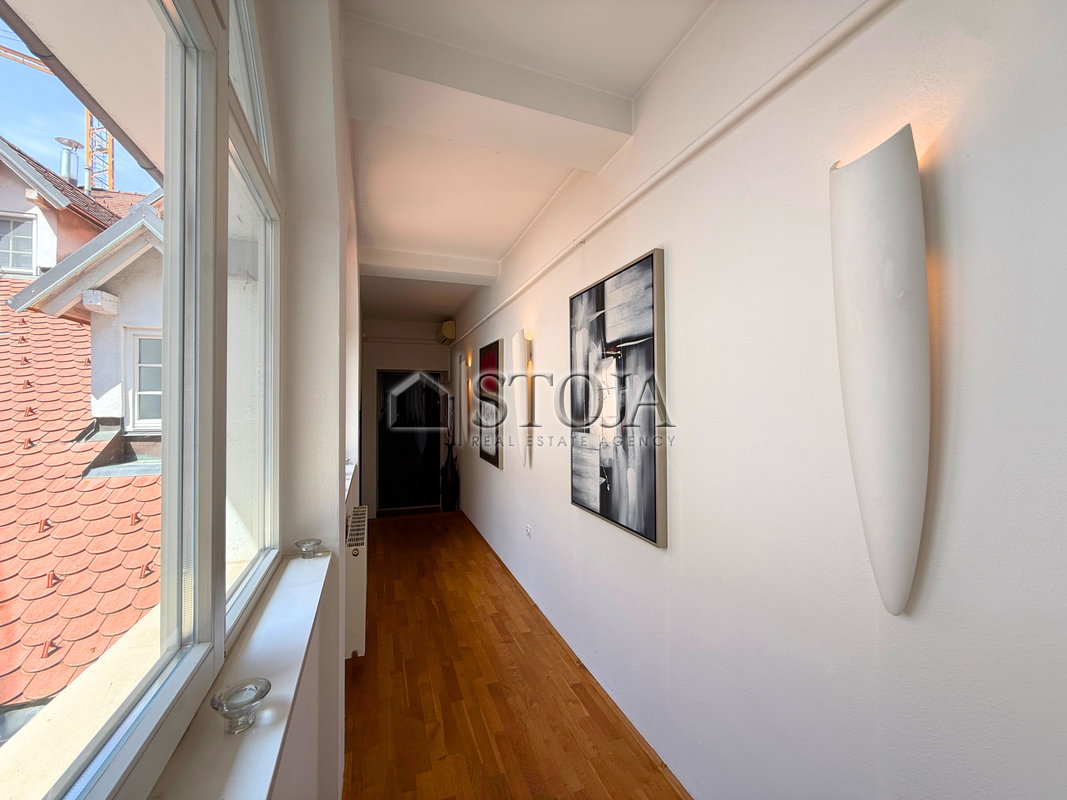 Location: Ljubljana mesto, Center, Center