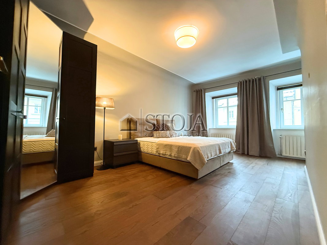 Location: Ljubljana mesto, Center, Center