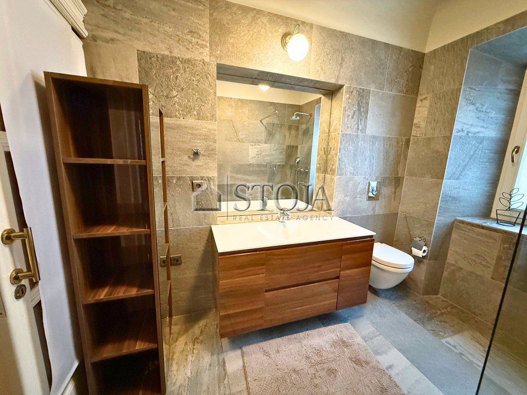 Location: Ljubljana mesto, Center, Center