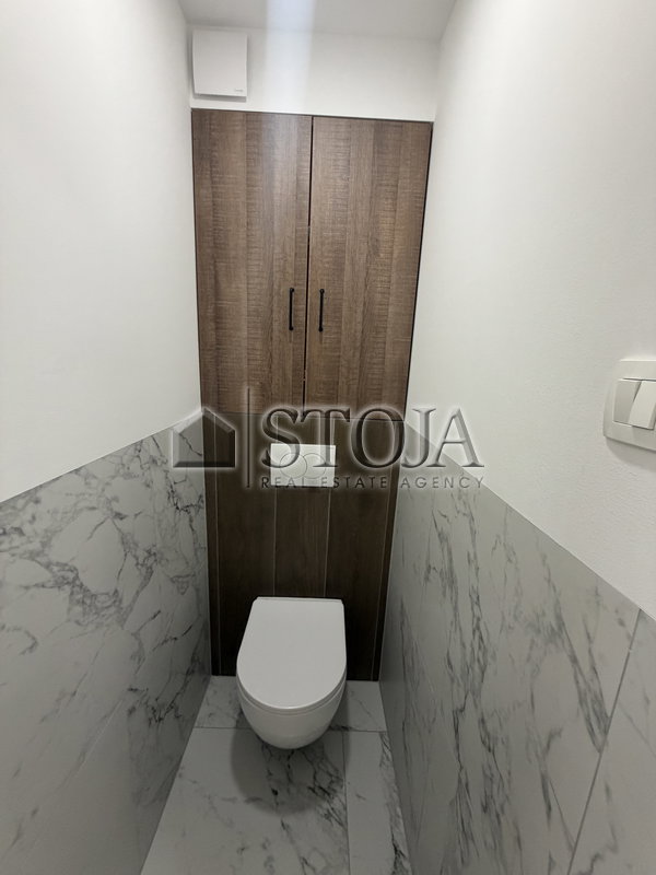 Lokacija: Ljubljana mesto, Šiška, Šiška