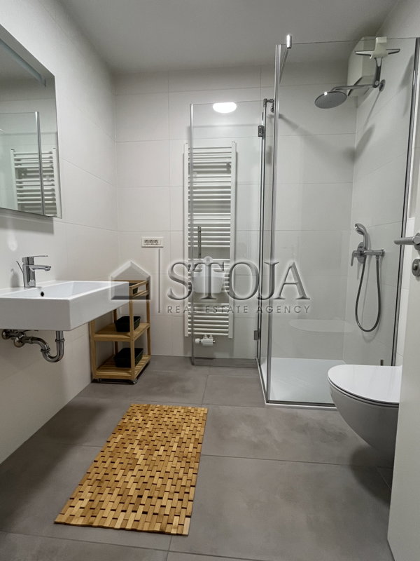 Location: Ljubljana mesto, Šiška, Sp. Šiška