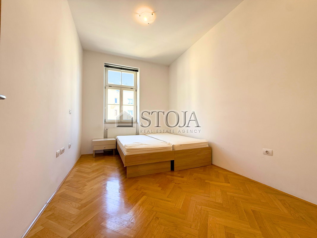 Location: Ljubljana mesto, Center, Center