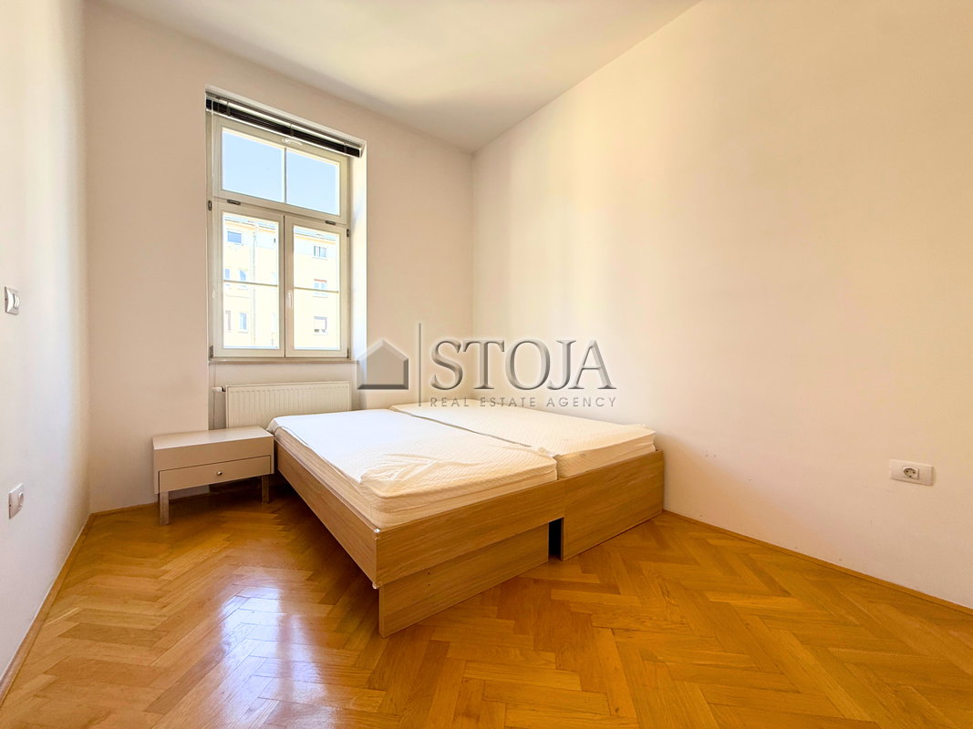 Location: Ljubljana mesto, Center, Center