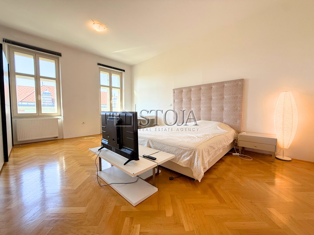 Location: Ljubljana mesto, Center, Center