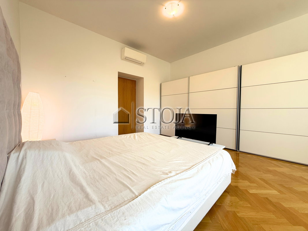 Location: Ljubljana mesto, Center, Center