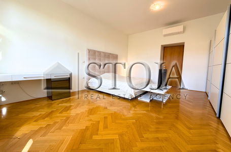 Lokacija: Ljubljana mesto, Center, Center