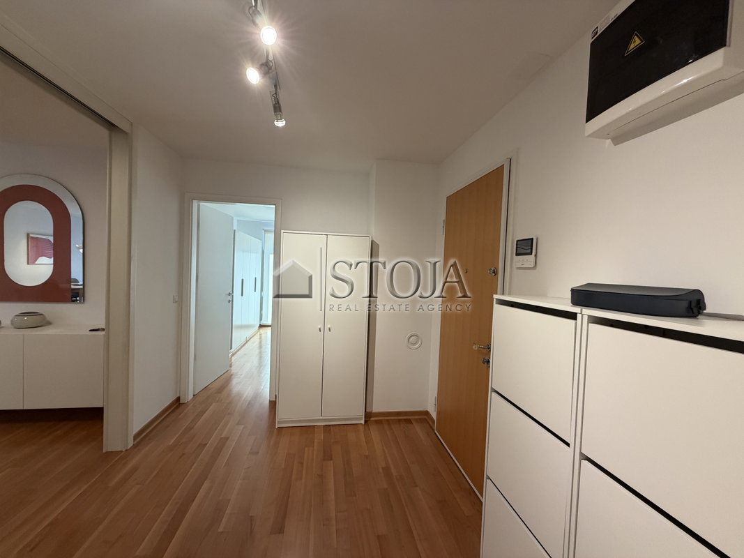 Location: Ljubljana mesto, Center, Center