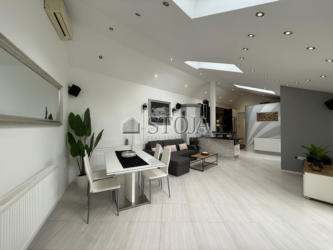 Lokacija: Ljubljana okolica, Dobrova - Polhov Gradec, Polhov Gradec