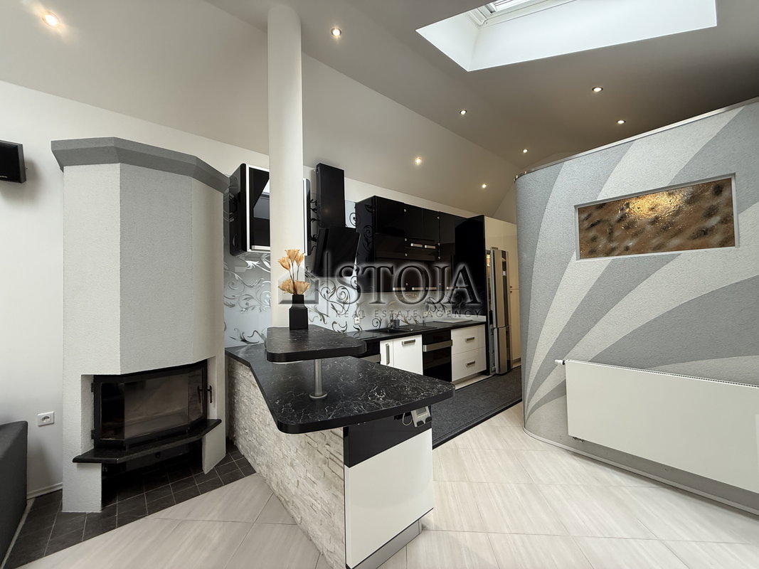 Lokacija: Ljubljana okolica, Dobrova - Polhov Gradec, Polhov Gradec