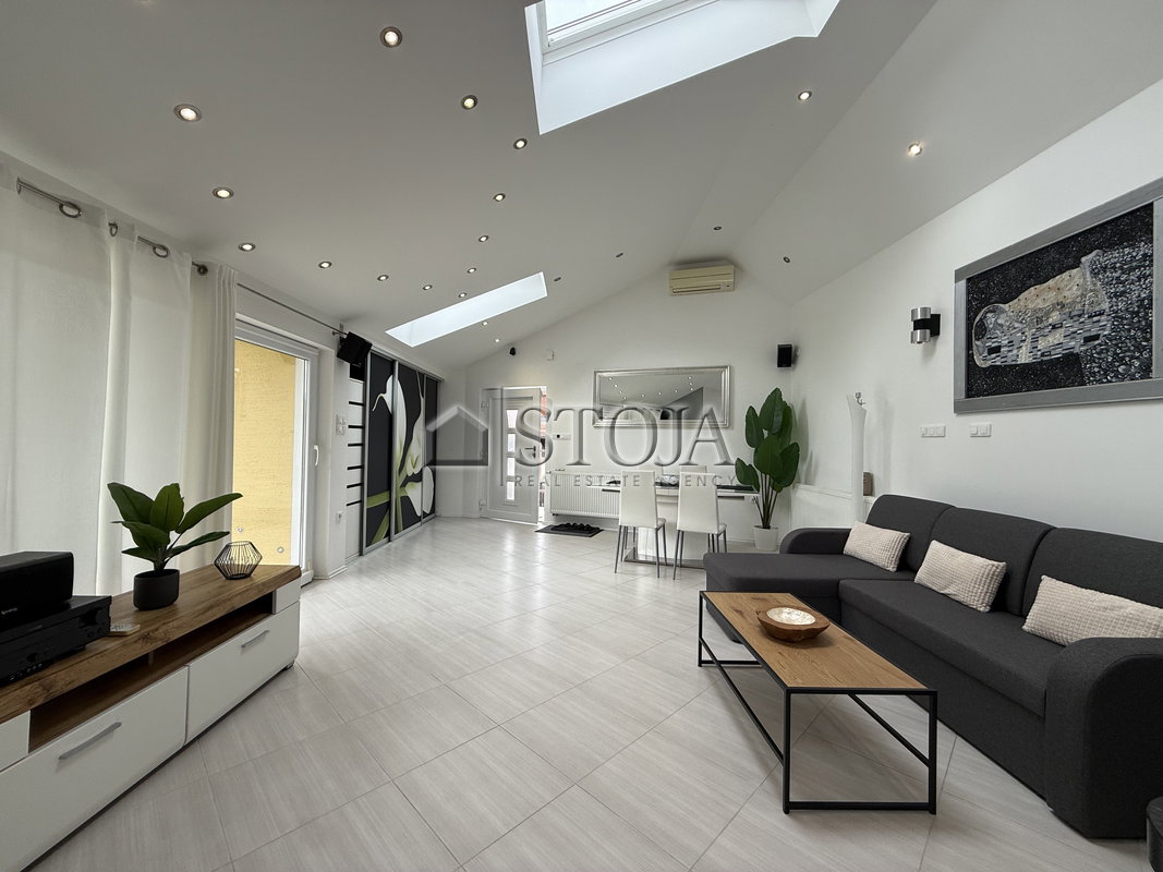 Lokacija: Ljubljana okolica, Dobrova - Polhov Gradec, Polhov Gradec