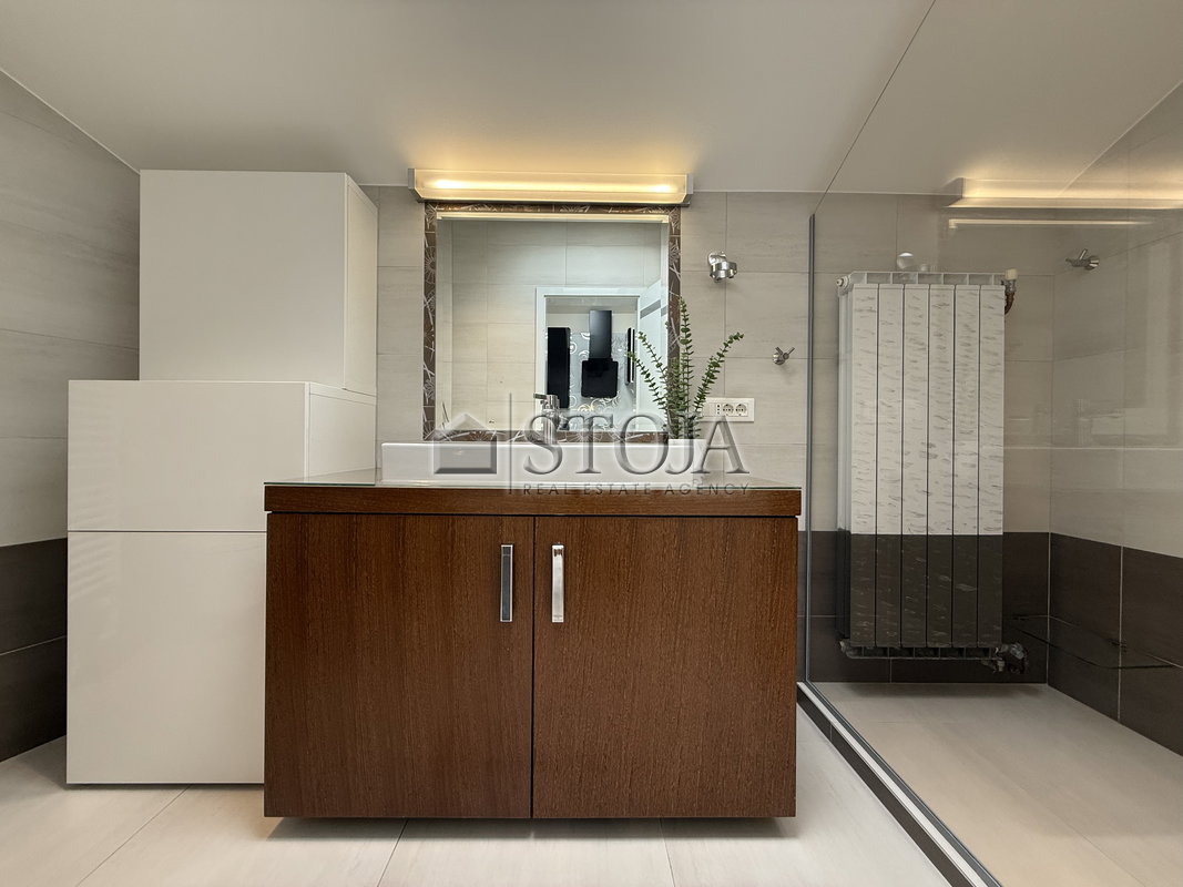 Lokacija: Ljubljana okolica, Dobrova - Polhov Gradec, Polhov Gradec