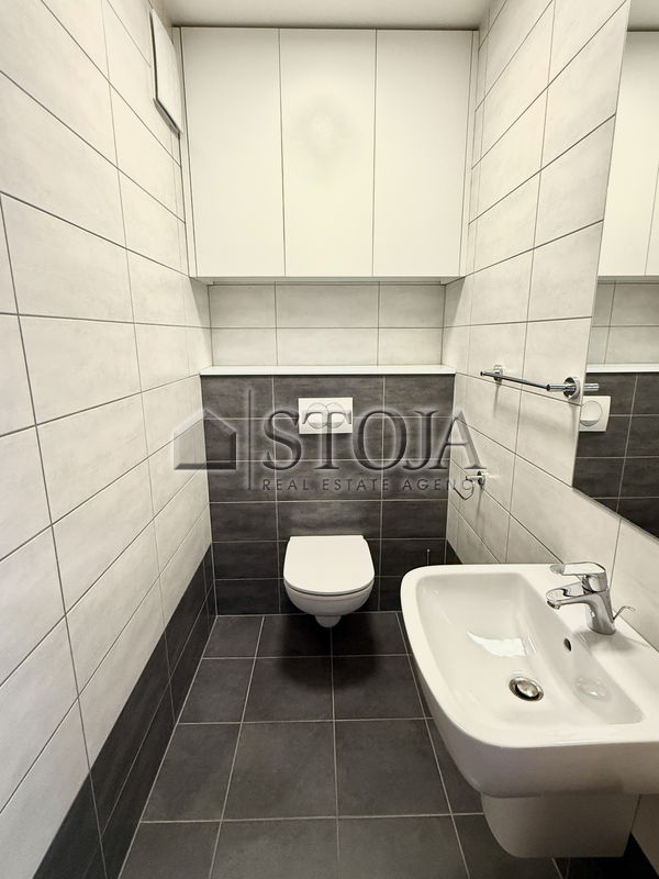 Location: Ljubljana City, Bežigrad, Bežigrad