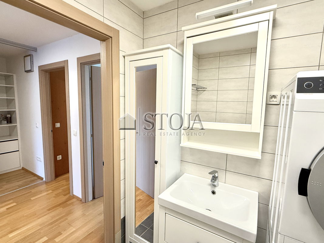 Location: Ljubljana City, Bežigrad, Bežigrad