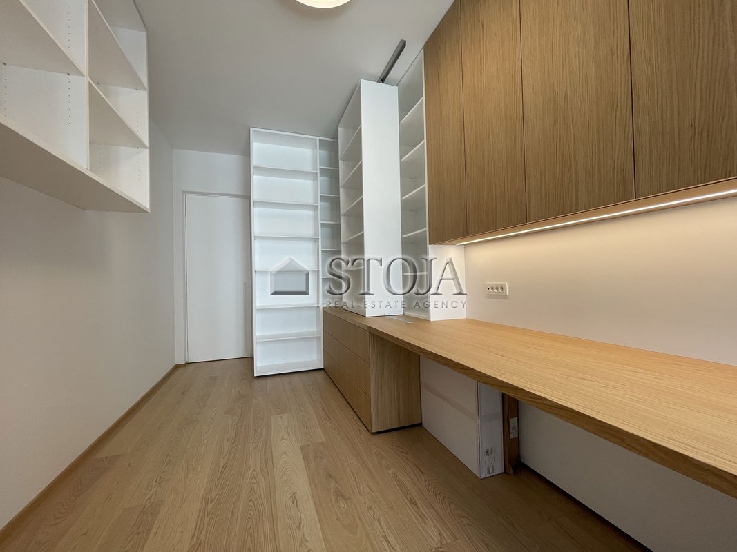 Location: Ljubljana city, Center, Center