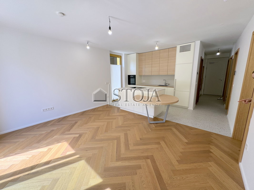 Lokacija: Ljubljana mesto, Šiška, Sp. Šiška