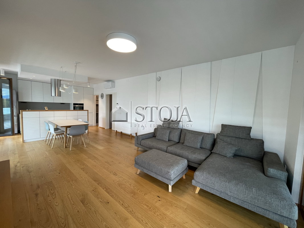 Lokacija: Ljubljana mesto, Šiška, Šiška