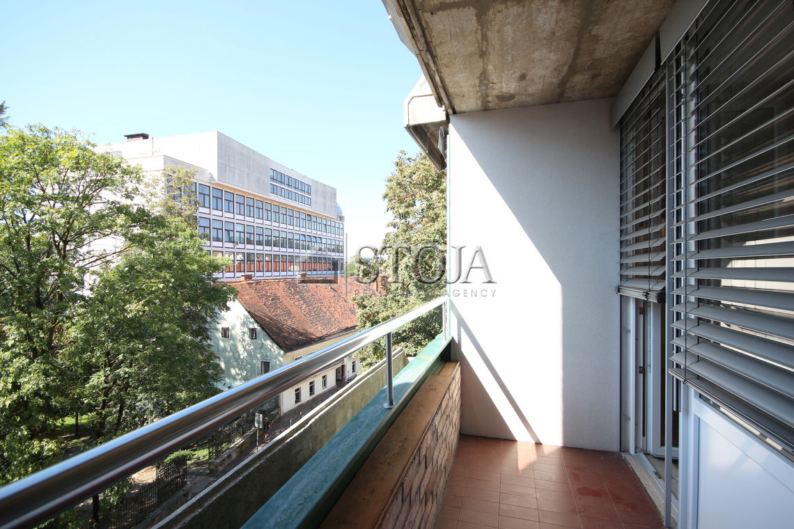 Location: Ljubljana city, Center, Center
