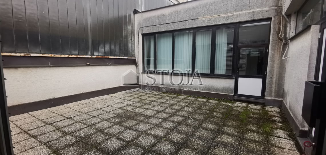 Lokacija: Ljubljana mesto, Šiška, Šiška