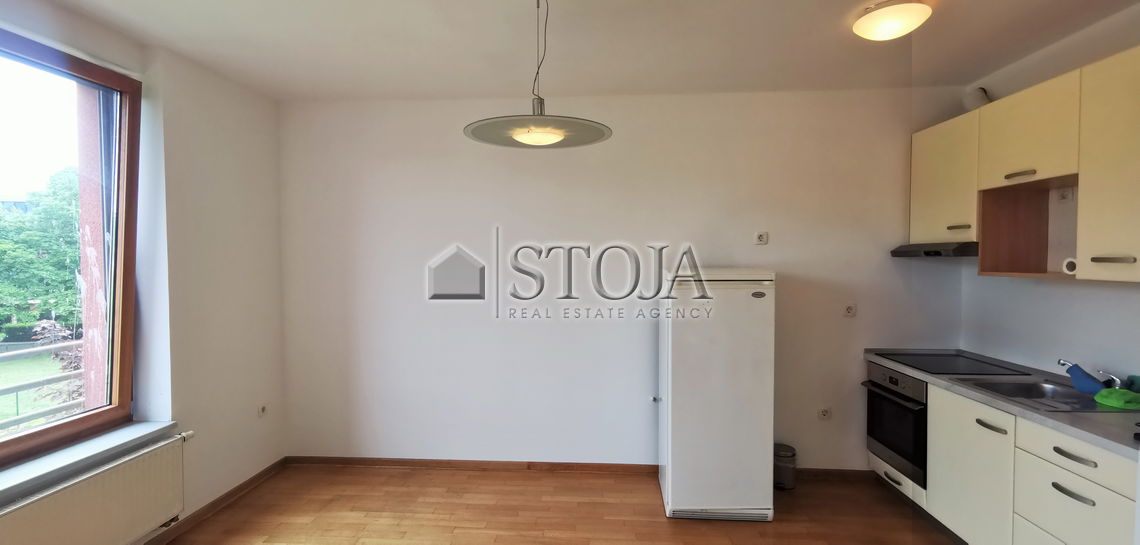 Lokacija: Ljubljana mesto, Šiška, Šiška