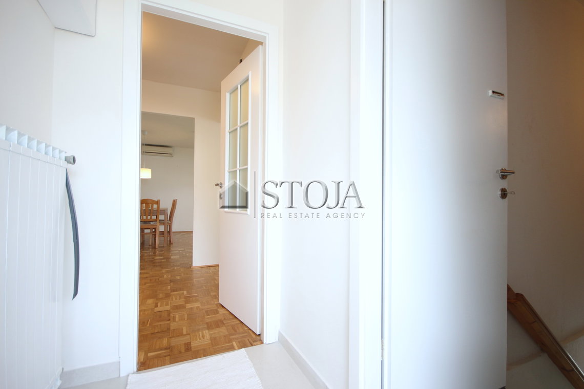 Location: Ljubljana mesto, Bežigrad, Črnuče