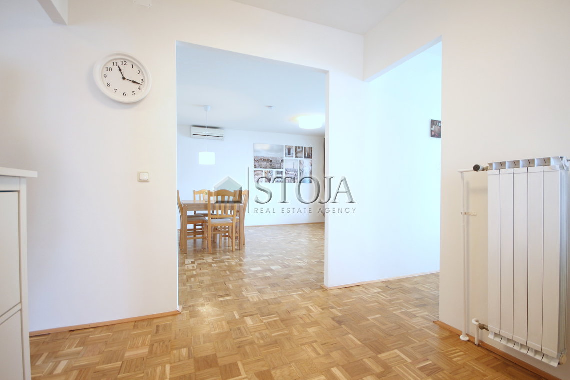 Location: Ljubljana mesto, Bežigrad, Črnuče