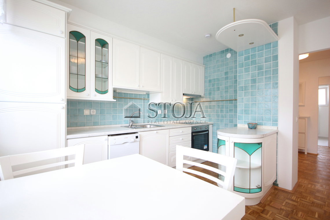 Location: Ljubljana mesto, Bežigrad, Črnuče