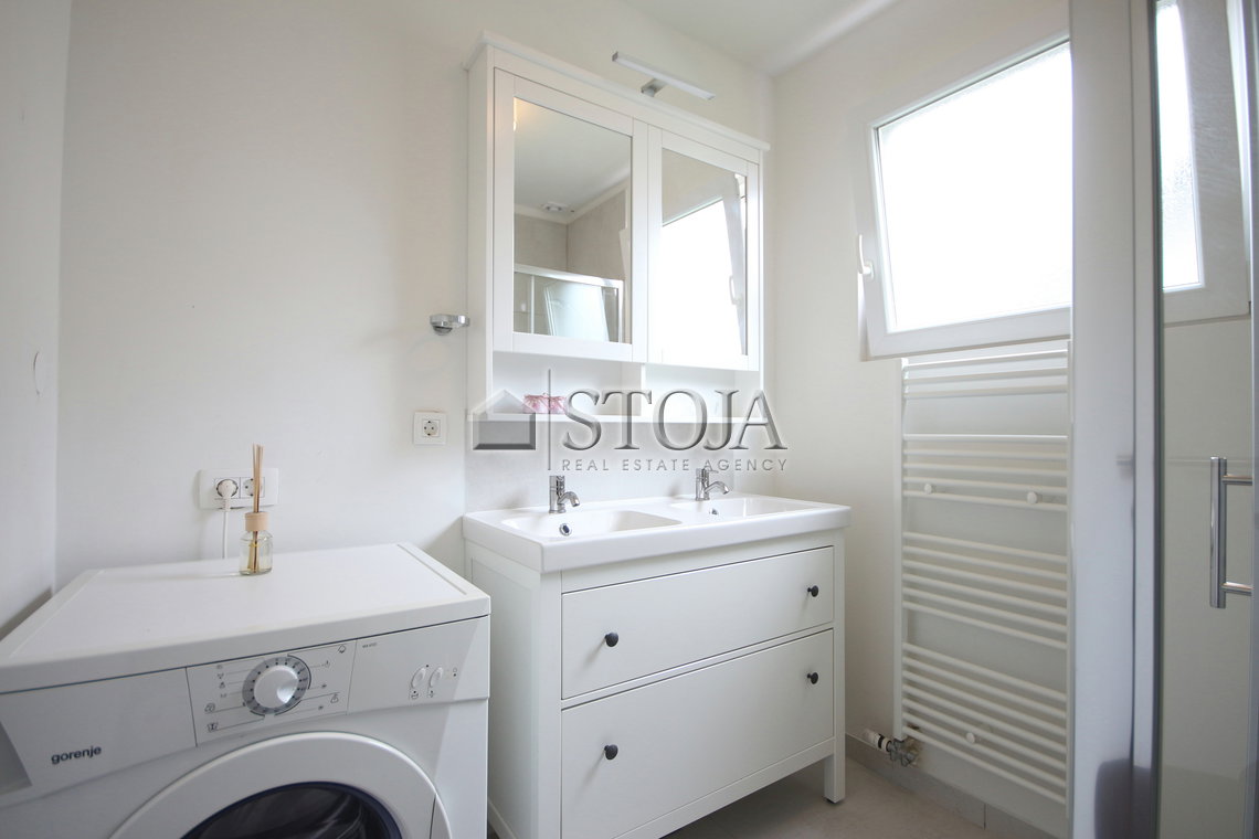 Location: Ljubljana mesto, Bežigrad, Črnuče