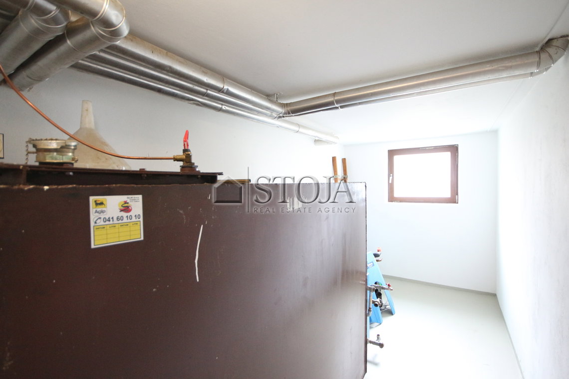 Location: Ljubljana mesto, Bežigrad, Črnuče