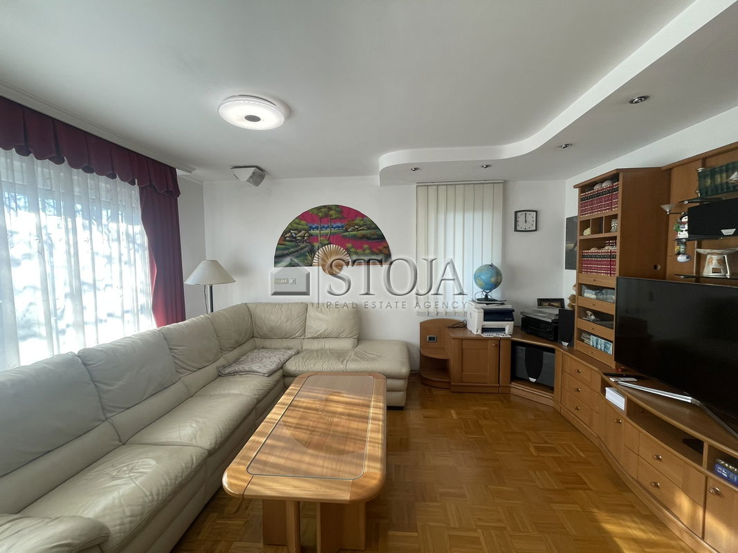 Location: Ljubljana City, Šiška, Podutik
