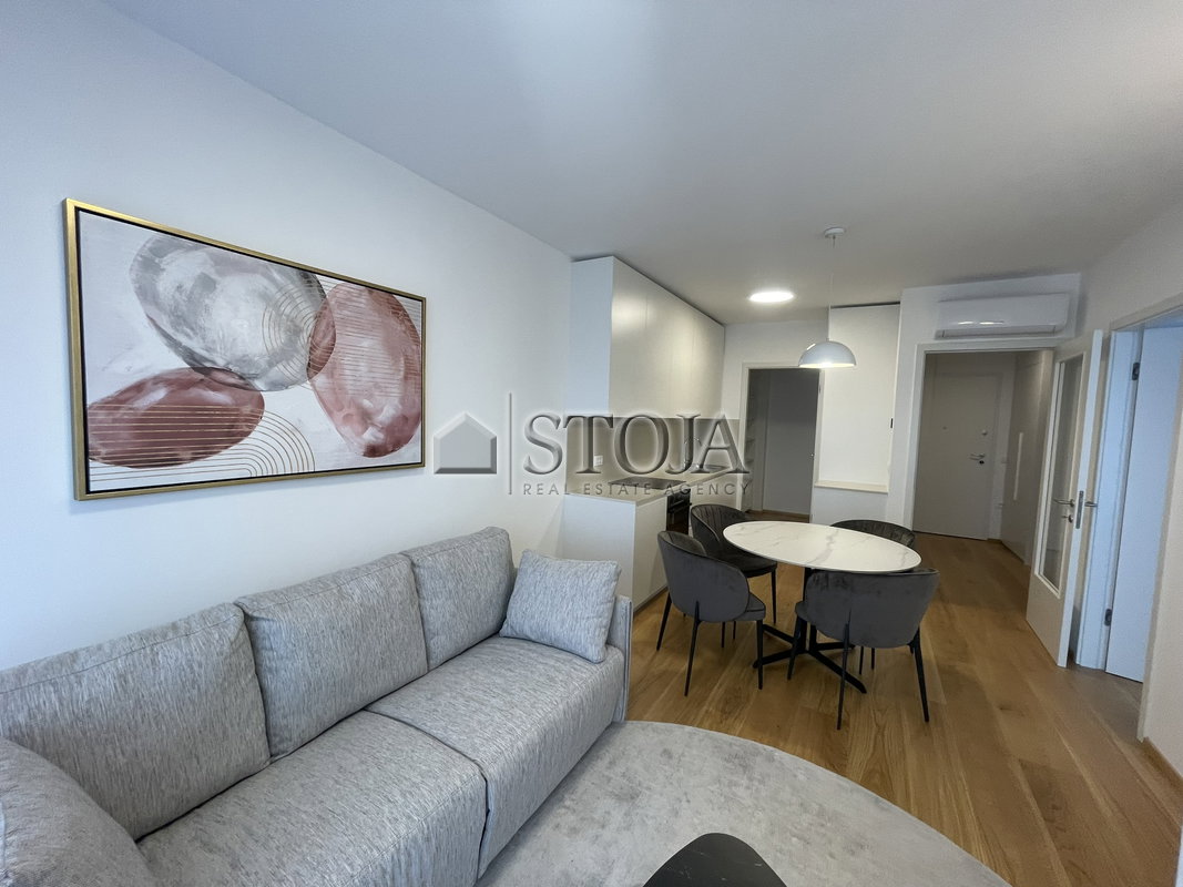 Lokacija: Ljubljana mesto, Šiška, Koseze