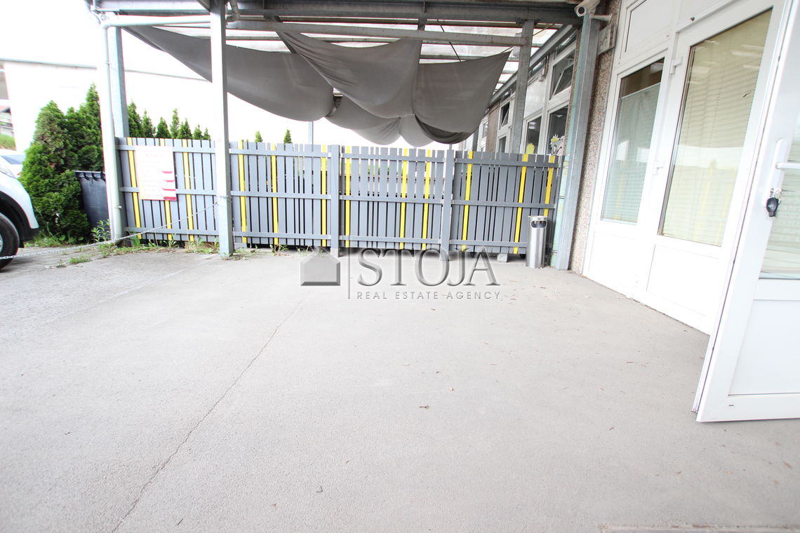 Lokacija: Ljubljana okolica, Grosuplje, Grosuplje