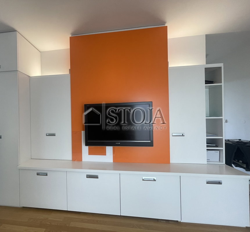 Location: Ljubljana mesto, Šiška, Šiška