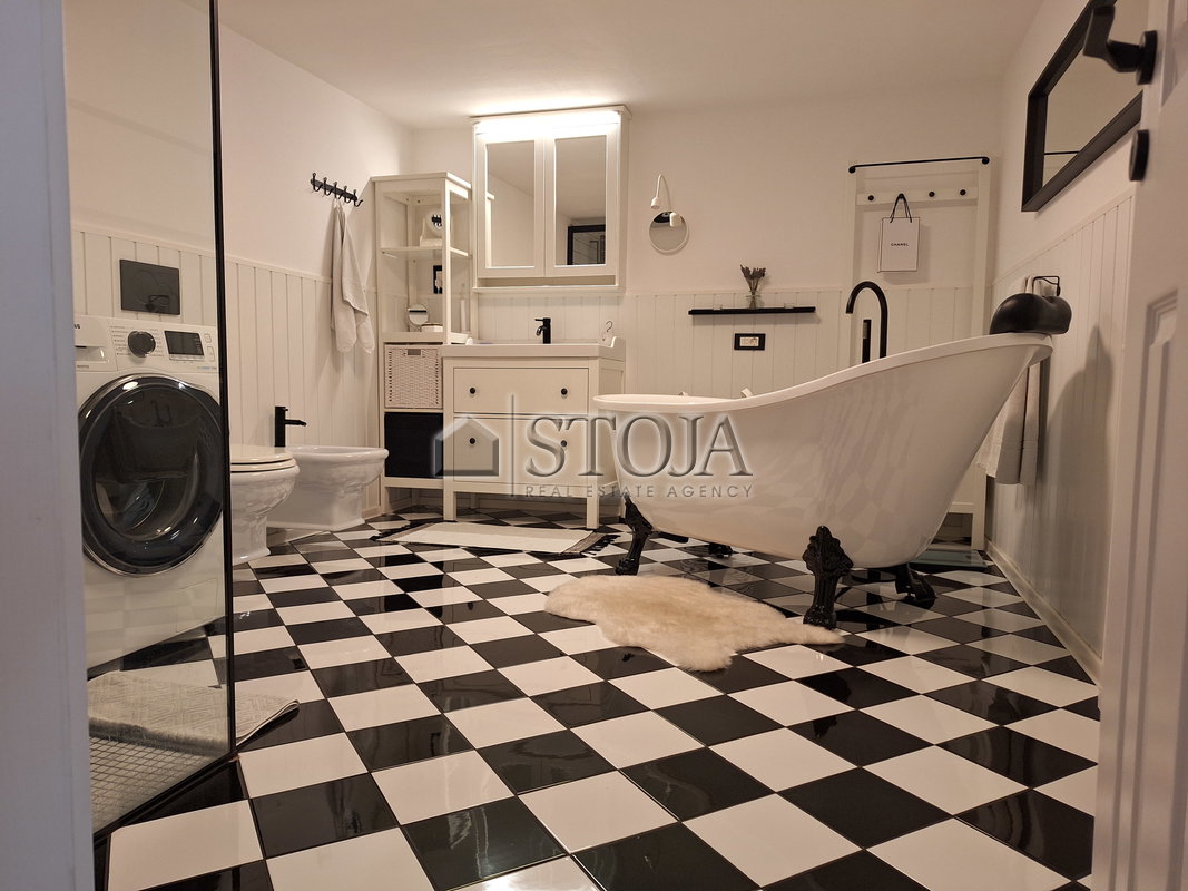Location: Ljubljana okolica, Vrhnika, Mala Ligojna