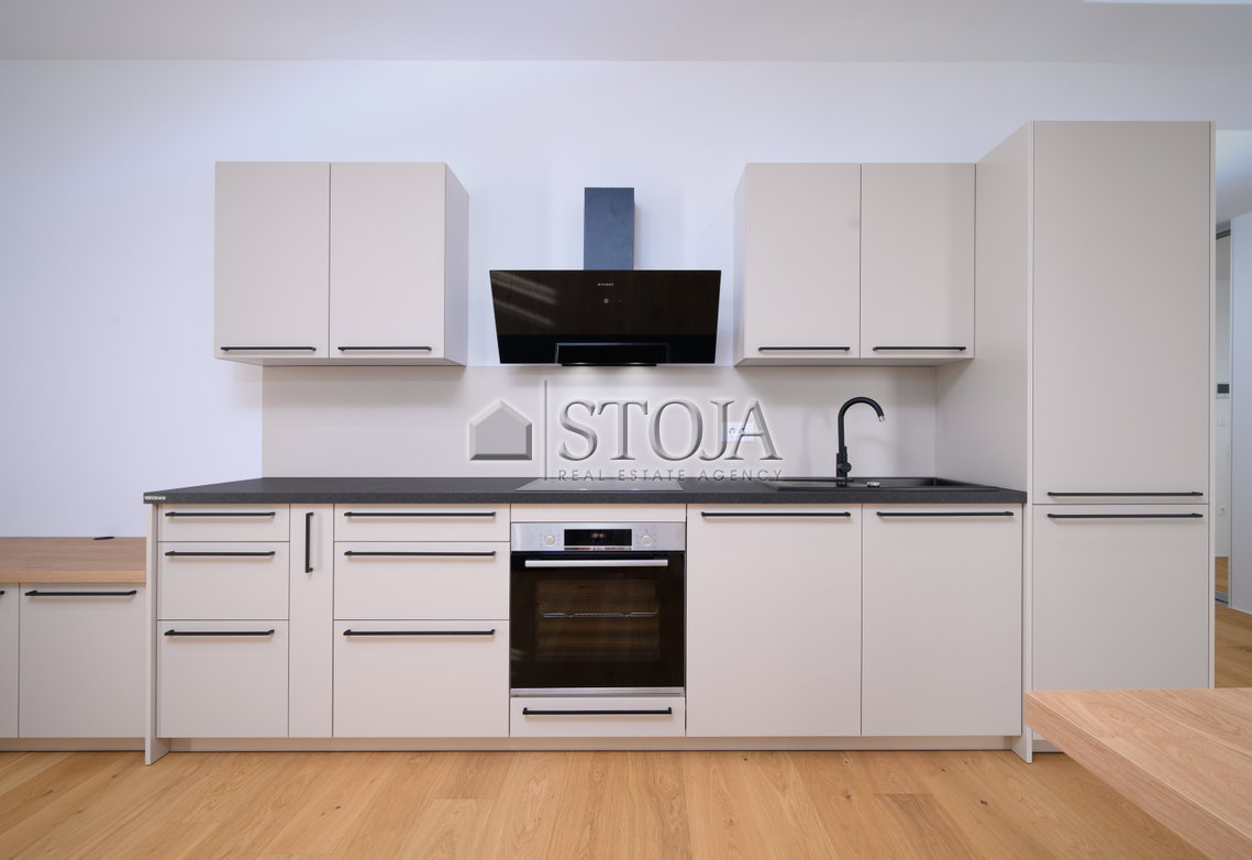 Location: Ljubljana mesto, Šiška, Šiška