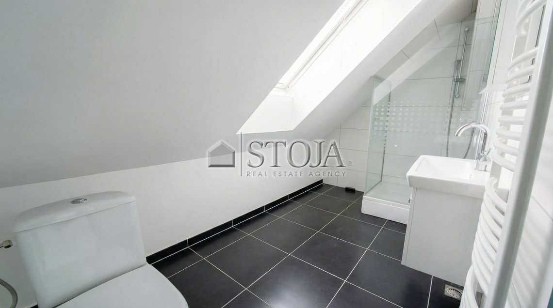 Lokacija: Savinjska, Celje, Center