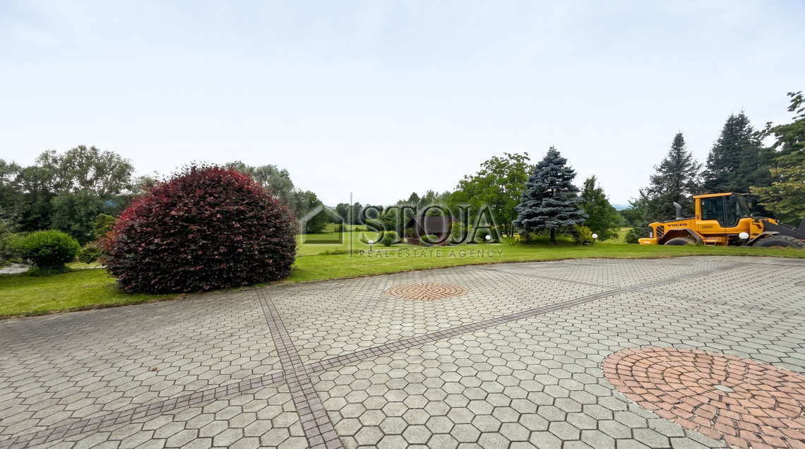 Lokacija: Ljubljana mesto, Moste-Polje