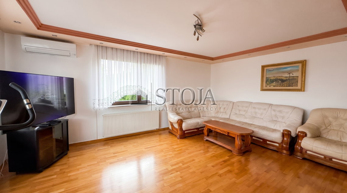 Lokacija: Ljubljana mesto, Moste-Polje