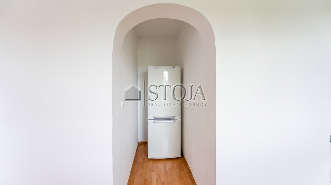Lokacija: Ljubljana mesto, Moste-Polje