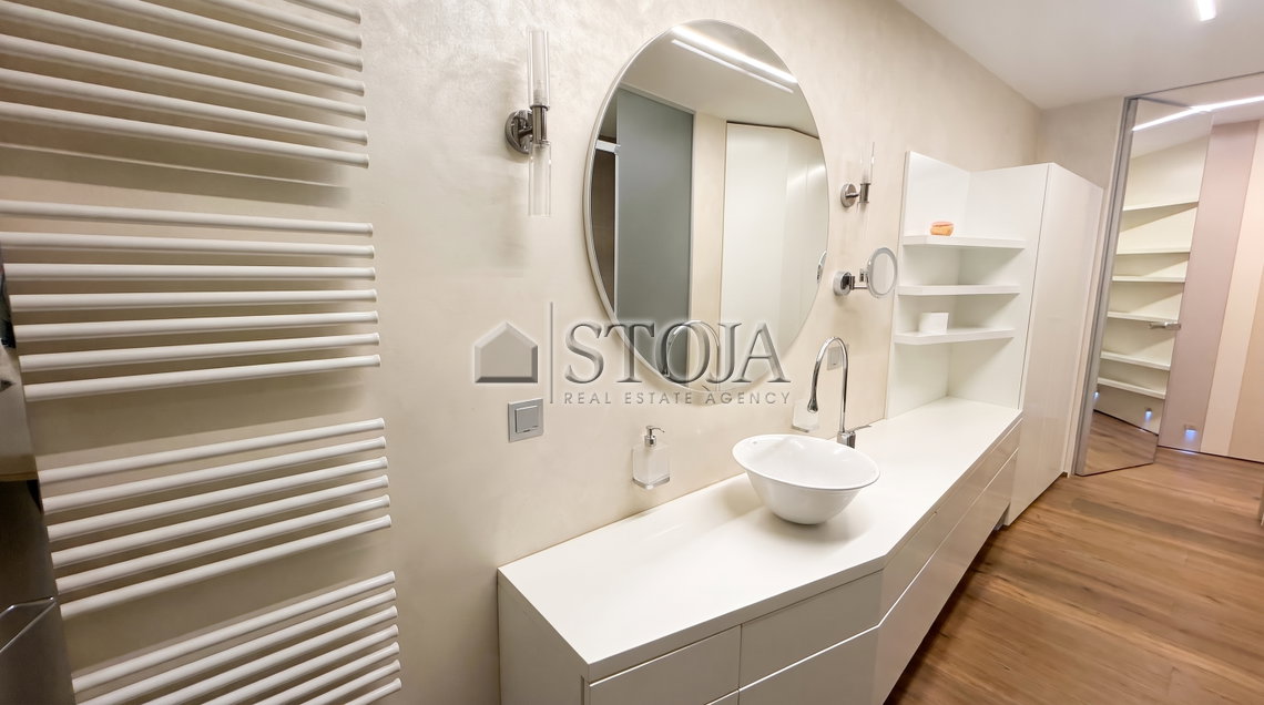 Lokacija: Ljubljana mesto, Center, Center