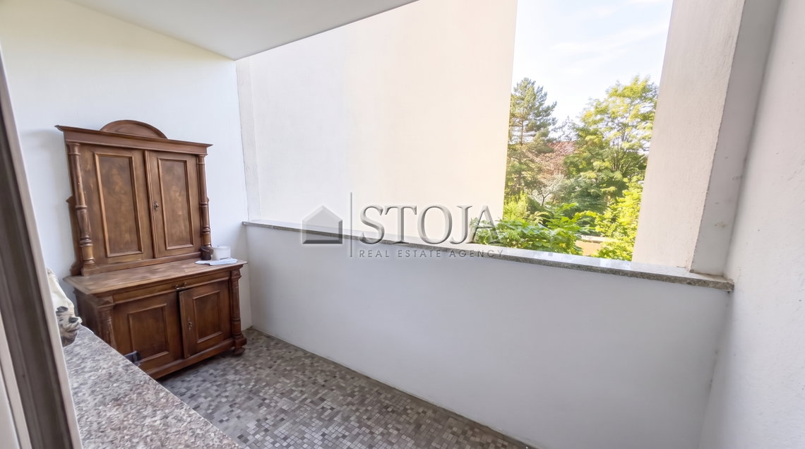 Location: Ljubljana mesto, Vič-Rudnik, Kolezija