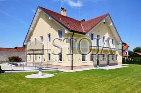 Location: Ljubljana mesto, Center, Center