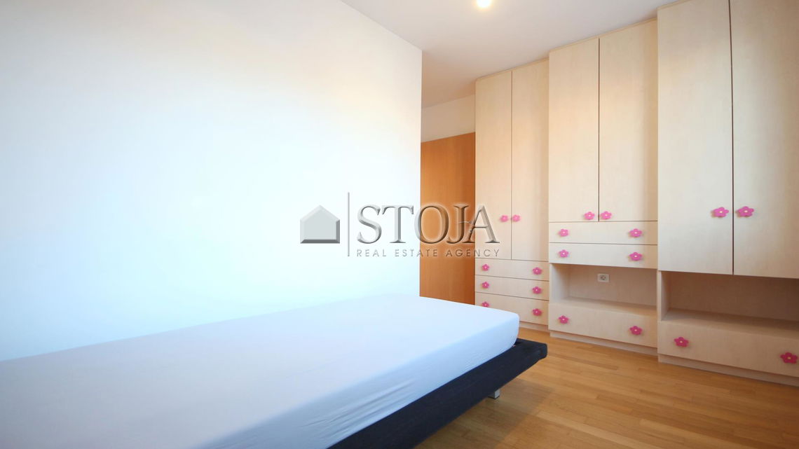 Lokacija: Ljubljana mesto, Šiška, Tacen