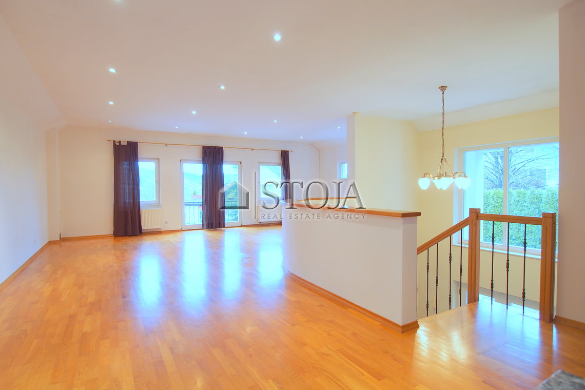 Location: Ljubljana okolica, Dobrova - Polhov Gradec, Dobrova