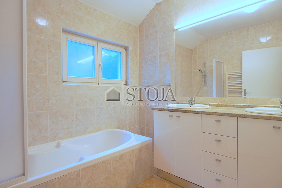 Location: Ljubljana okolica, Dobrova - Polhov Gradec, Dobrova