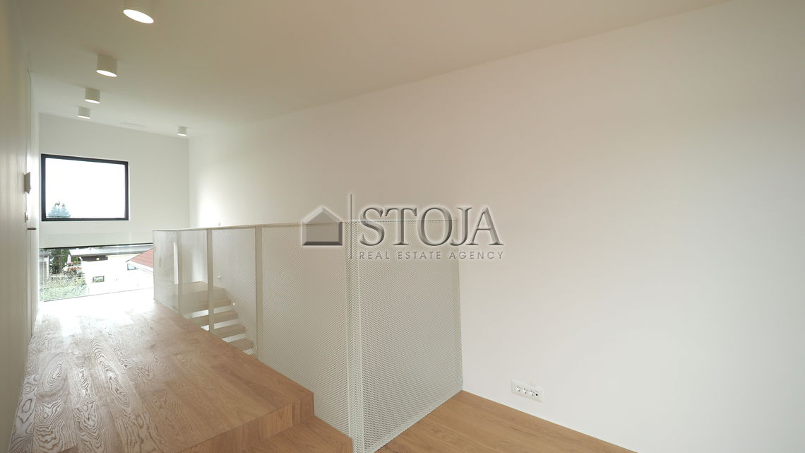 Location: Ljubljana City, Vič-Rudnik, Rožna dolina