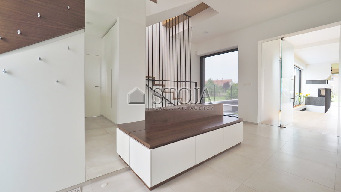 Lokacija: Ljubljana okolica, Domžale